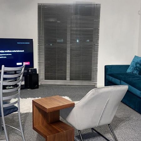 Luxury 1 Bed Apartment With Parking Манчестер Екстер'єр фото