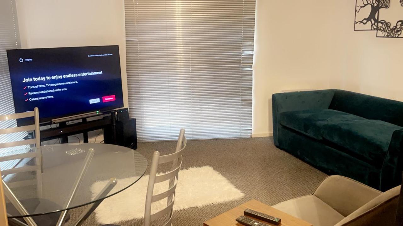 Luxury 1 Bed Apartment With Parking Манчестер Екстер'єр фото